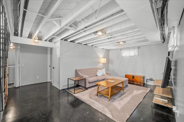 5423 N Lincoln St, Spokane, WA 99205