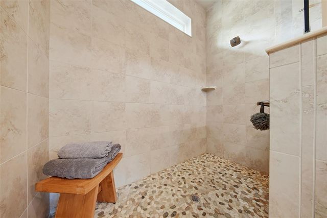 13930 SWALLOW HILL DRIVE, Lithia, FL 33547