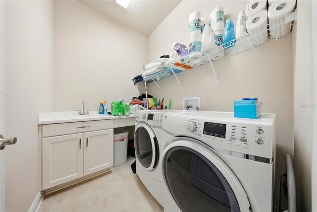 13930 SWALLOW HILL DRIVE, Lithia, FL 33547