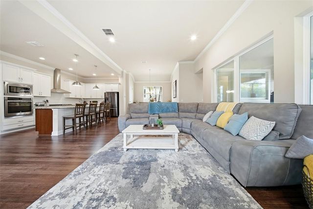 13930 SWALLOW HILL DRIVE, Lithia, FL 33547