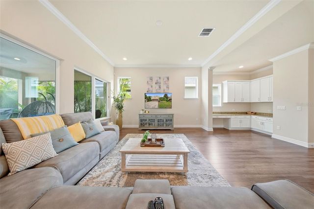 13930 SWALLOW HILL DRIVE, Lithia, FL 33547