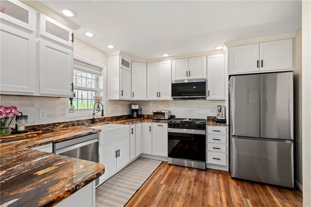 5010 Oak Point Drive, Kennedy Twp, PA 15136