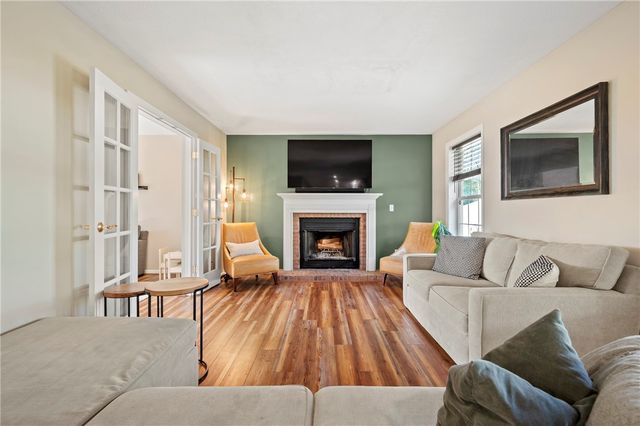 5010 Oak Point Drive, Kennedy Twp, PA 15136