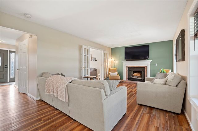 5010 Oak Point Drive, Kennedy Twp, PA 15136