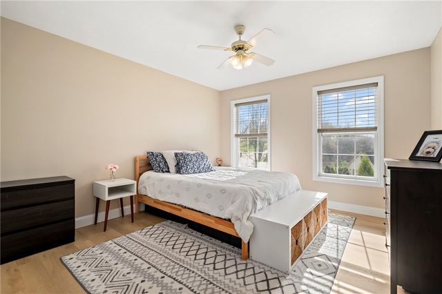 5010 Oak Point Drive, Kennedy Twp, PA 15136