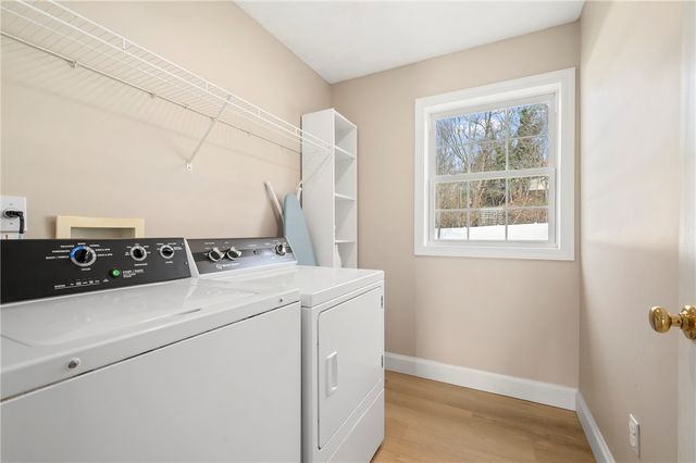 5010 Oak Point Drive, Kennedy Twp, PA 15136