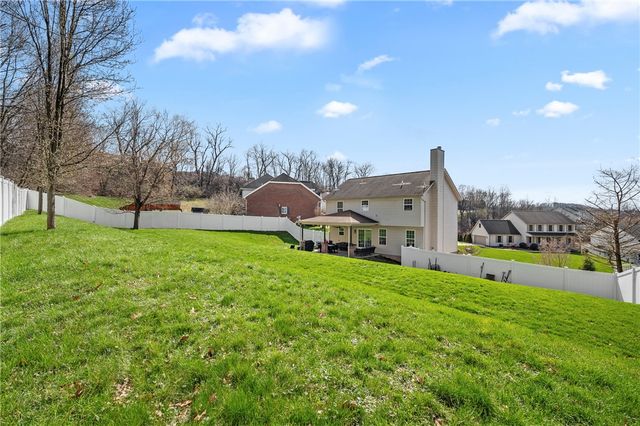 5010 Oak Point Drive, Kennedy Twp, PA 15136