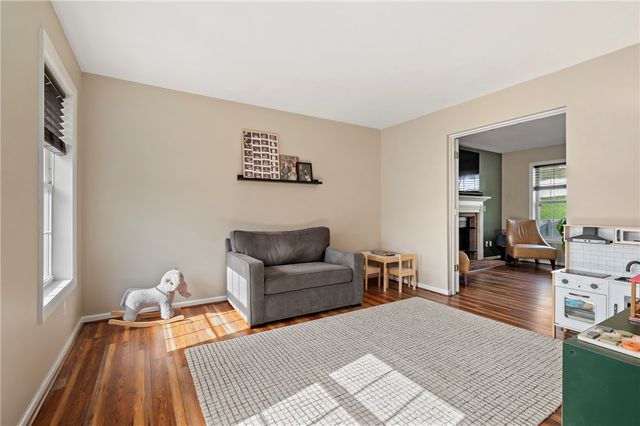 5010 Oak Point Drive, Kennedy Twp, PA 15136