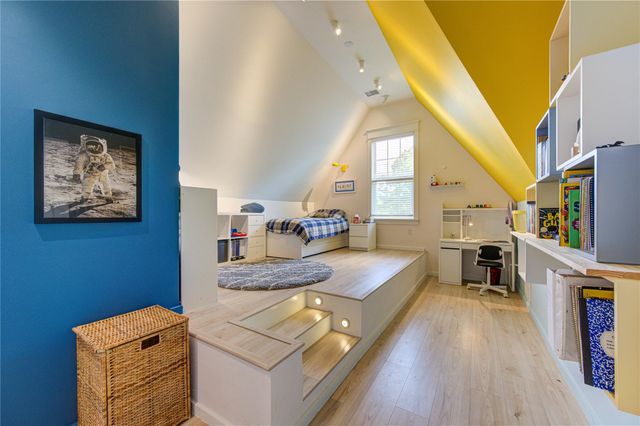5222 Summer Snow Drive, Houston, TX 77041
