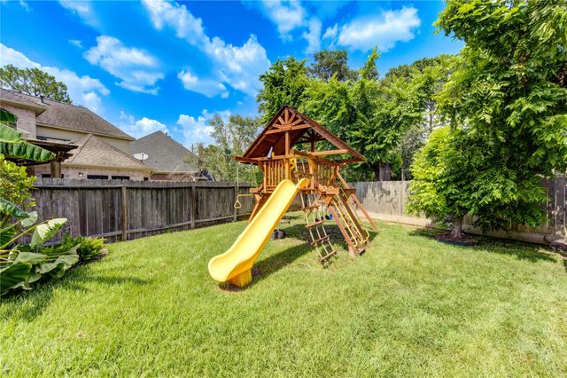 5222 Summer Snow Drive, Houston, TX 77041