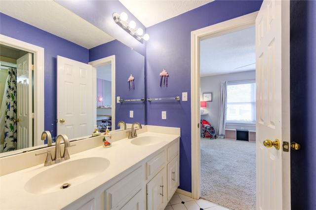 5222 Summer Snow Drive, Houston, TX 77041