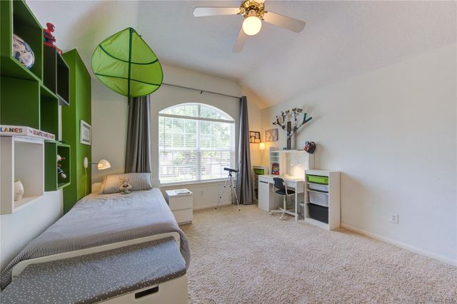 5222 Summer Snow Drive, Houston, TX 77041