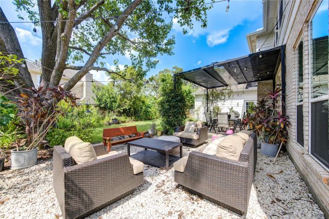 5222 Summer Snow Drive, Houston, TX 77041