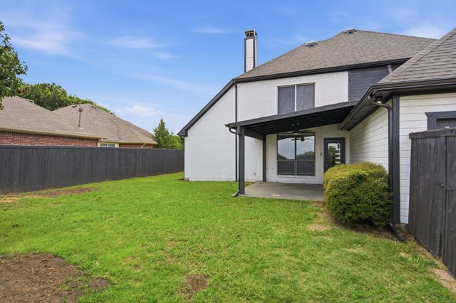 2021 Camelot Drive, Lewisville, TX 75067
