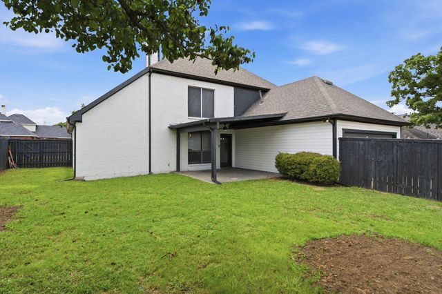 2021 Camelot Drive, Lewisville, TX 75067