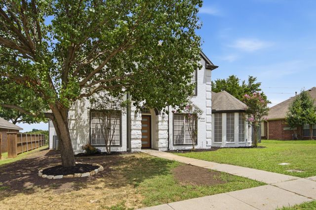 2021 Camelot Drive, Lewisville, TX 75067