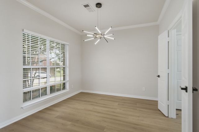 2021 Camelot Drive, Lewisville, TX 75067