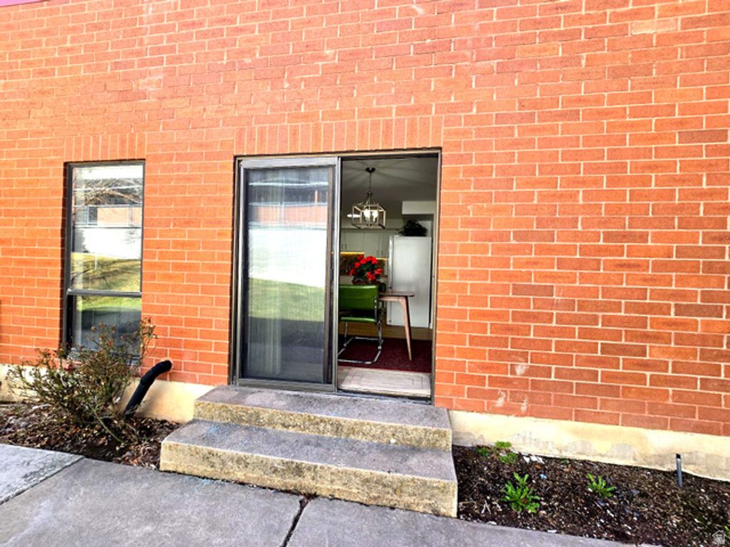 Image 23 of property listing at 850 S DONNER WAY #300, Salt Lake City, UT 84108