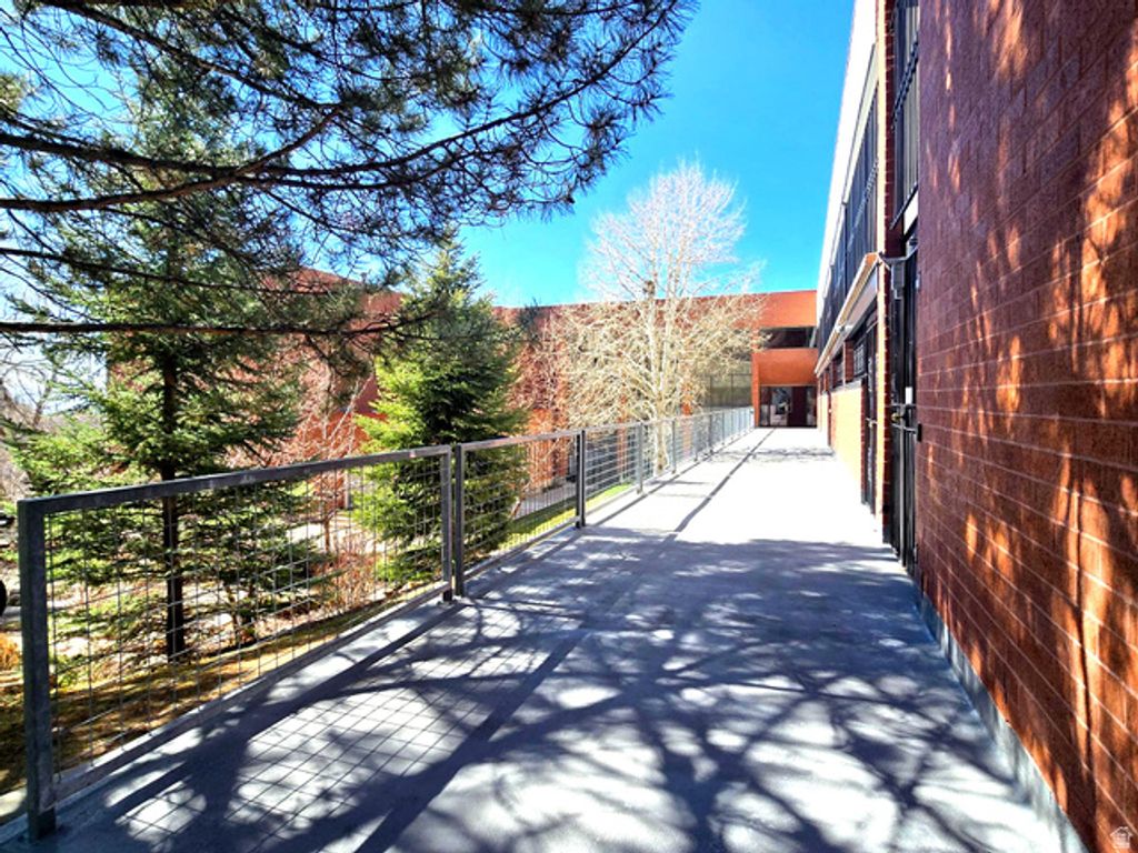 Image 4 of property listing at 850 S DONNER WAY #300, Salt Lake City, UT 84108