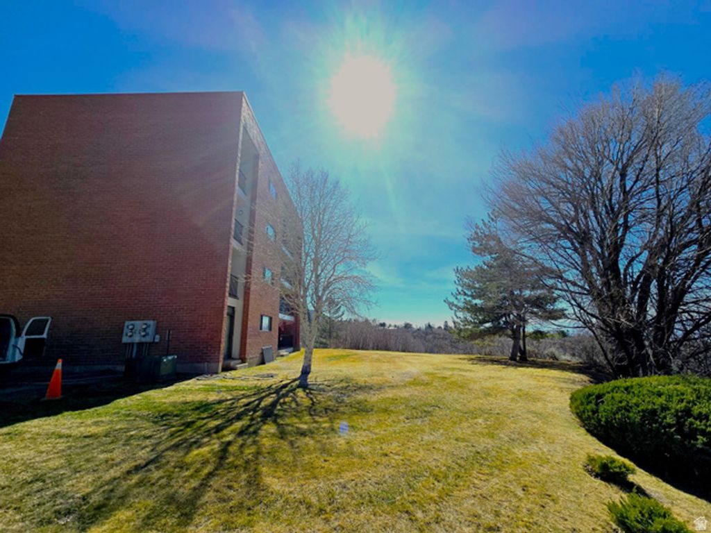 Image 34 of property listing at 850 S DONNER WAY #300, Salt Lake City, UT 84108