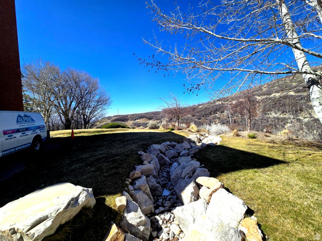 Image 41 of property listing at 850 S DONNER WAY #300, Salt Lake City, UT 84108