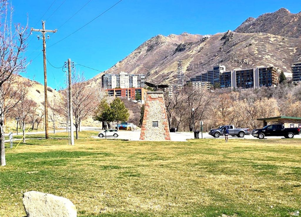 Image 54 of property listing at 850 S DONNER WAY #300, Salt Lake City, UT 84108