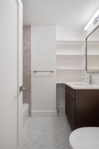 2001 Ohlen RD, Austin, TX 78757
