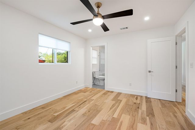 2001 Ohlen RD, Austin, TX 78757