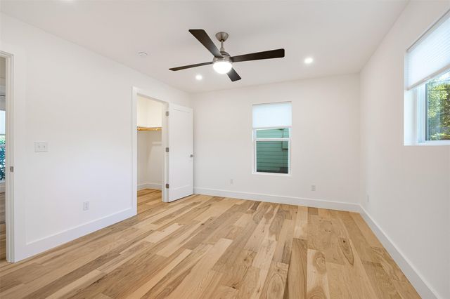 2001 Ohlen RD, Austin, TX 78757