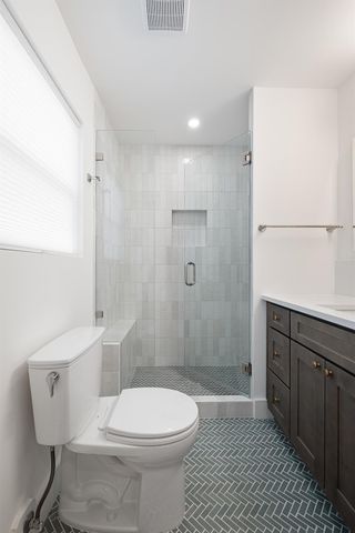 2001 Ohlen RD, Austin, TX 78757