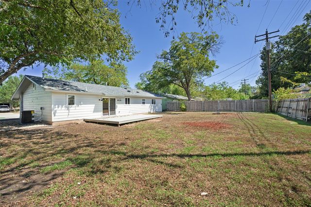 2001 Ohlen RD, Austin, TX 78757
