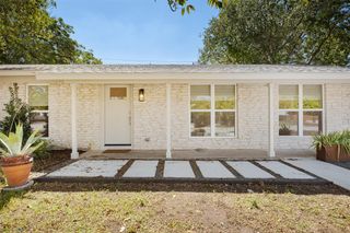 2001 Ohlen RD, Austin, TX 78757