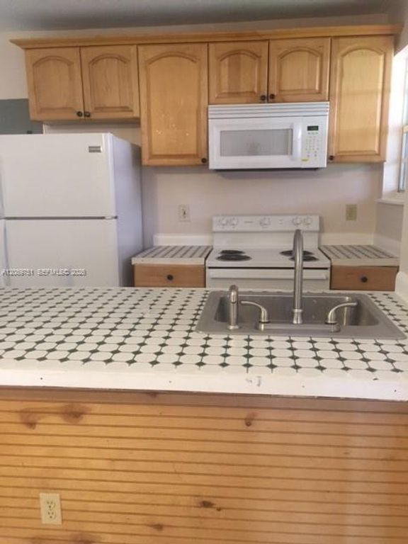 14170 NW 22nd Ave Apt 2, Opa Locka, FL 33054