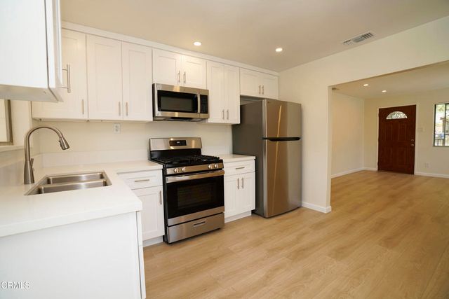 2938 Warwick Avenue, Los Angeles, CA 90032