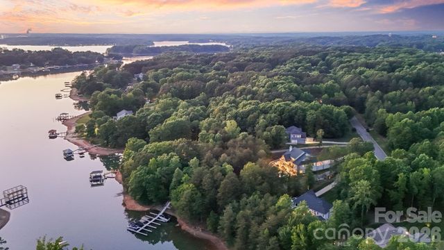 150 Palmer Marsh Place, Mooresville, NC 28117