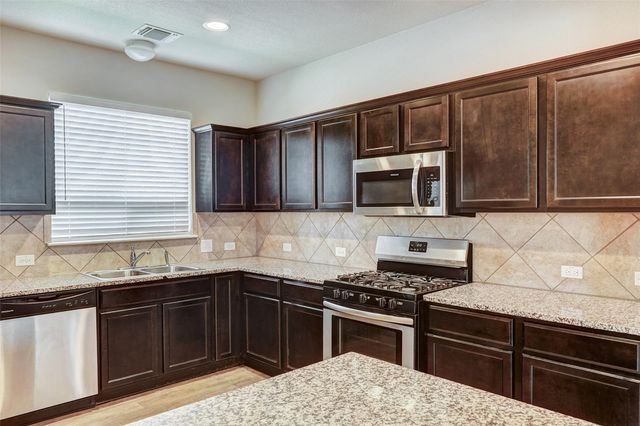3207 Tilmon LN, Austin, TX 78725
