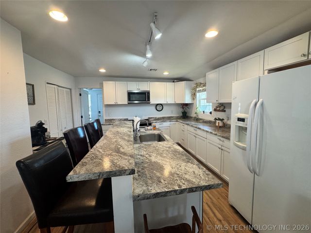 1076 6th Street, Wilson, OK 73463