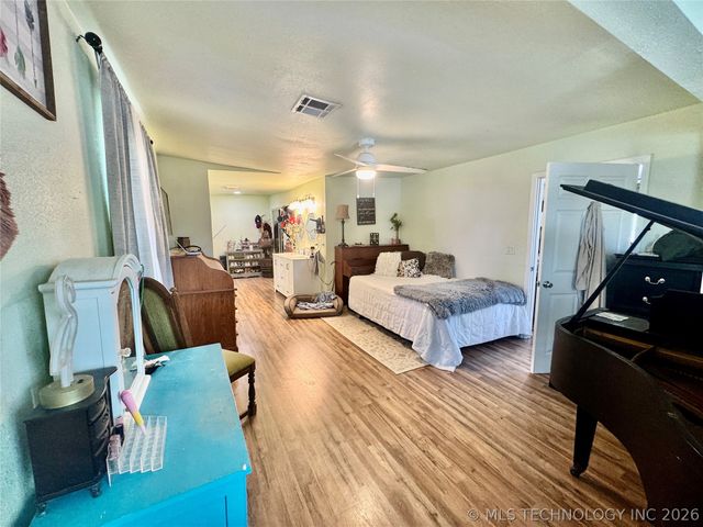 1076 6th Street, Wilson, OK 73463