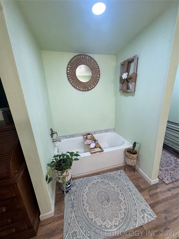 1076 6th Street, Wilson, OK 73463