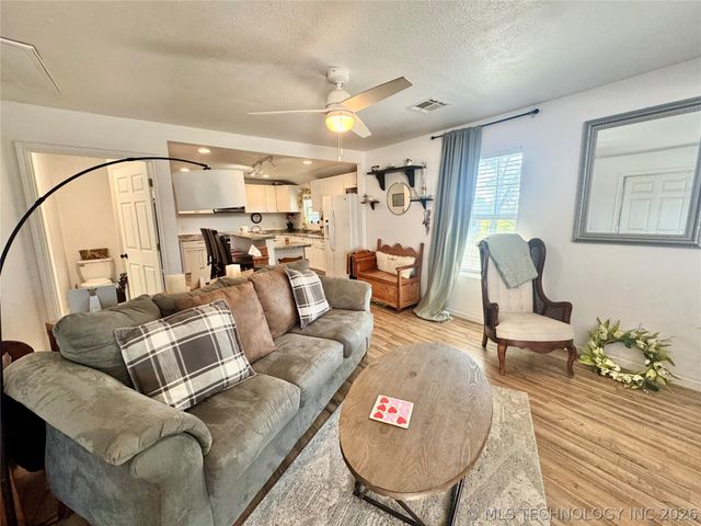 1076 6th Street, Wilson, OK 73463