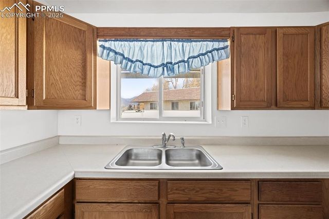 2131 Preuss Road A, Colorado Springs, CO 80910