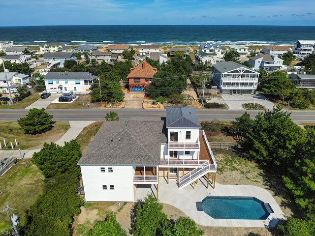 3229 Sandpiper RD, Virginia Beach, VA 23456