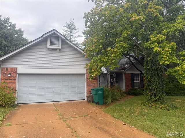 1405 Windrider Court, Fenton, MO 63026
