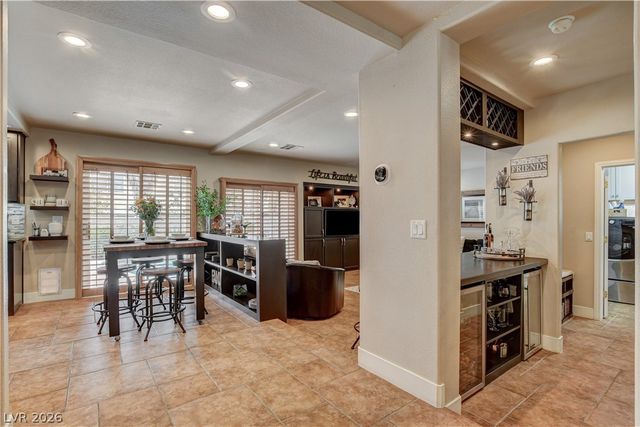 864 Eureka Falls Court, Henderson, NV 89052