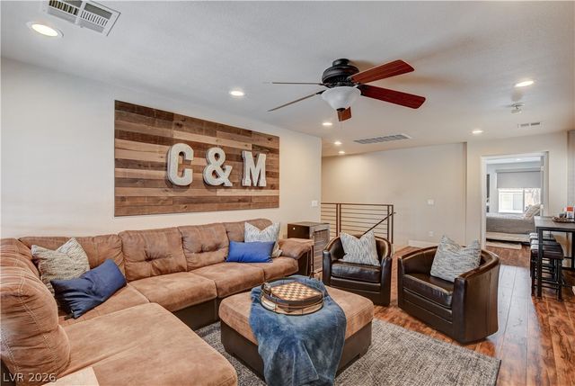 864 Eureka Falls Court, Henderson, NV 89052