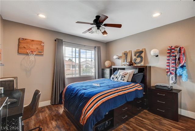 864 Eureka Falls Court, Henderson, NV 89052