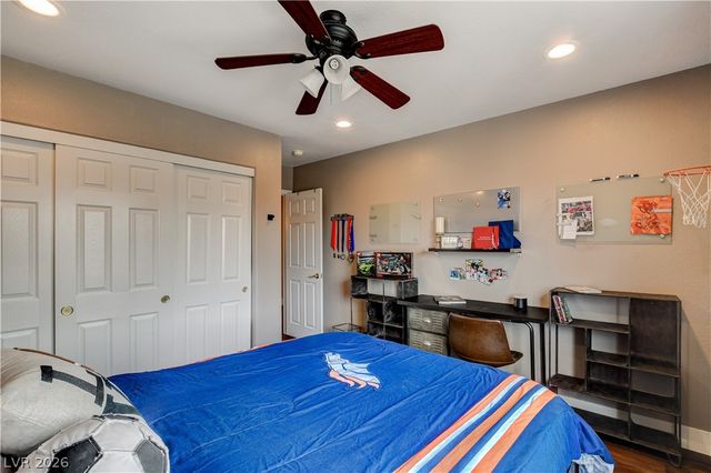 864 Eureka Falls Court, Henderson, NV 89052