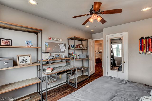 864 Eureka Falls Court, Henderson, NV 89052
