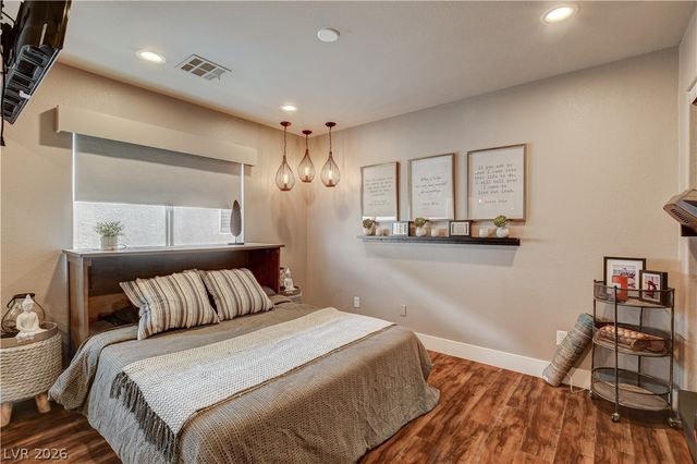 864 Eureka Falls Court, Henderson, NV 89052