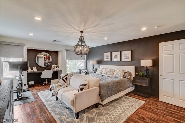 864 Eureka Falls Court, Henderson, NV 89052